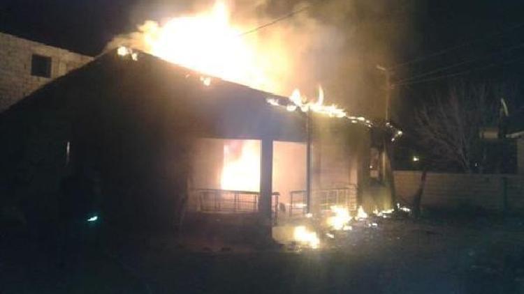 Karakoyunluda ev yandı: 1 yaralı