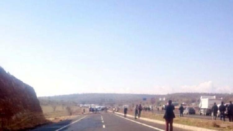 Mardin- Diyarbakır yolunda PKKdan bombalı tuzak; 2 şehit - fotoğraflar