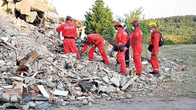 12 soruda beklenen İstanbul depremi... Hâlâ hazır değiliz