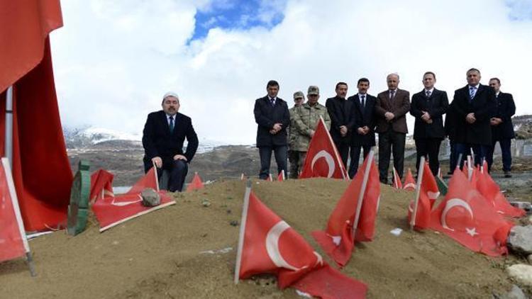 Vali Azizoğlundan şehit ailesine ziyaret