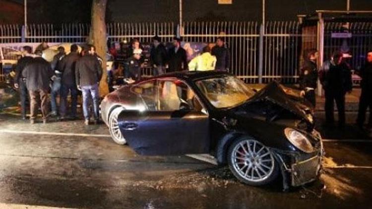 Rüzgar Çetinin kaza yaptığı otomobil satışa çıkarıldı