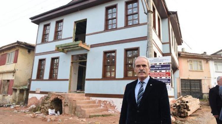 Tarihi okul binasını belediye yeniledi