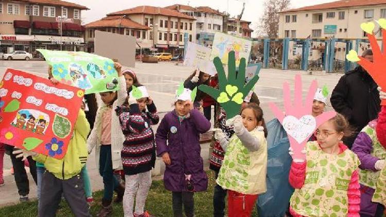 Temiz bir çevre için yürüdüler