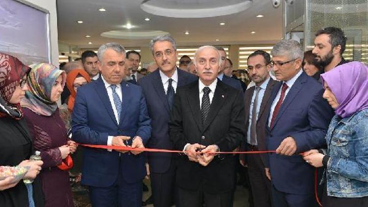 Samsun Valisi Şahin, Arapça Dil Merkezinin açılışını yaptı