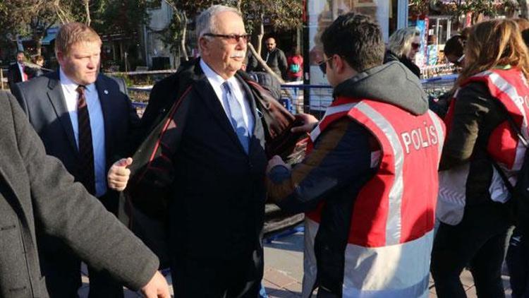 Belediye Başkanı polis tarafından aranınca...