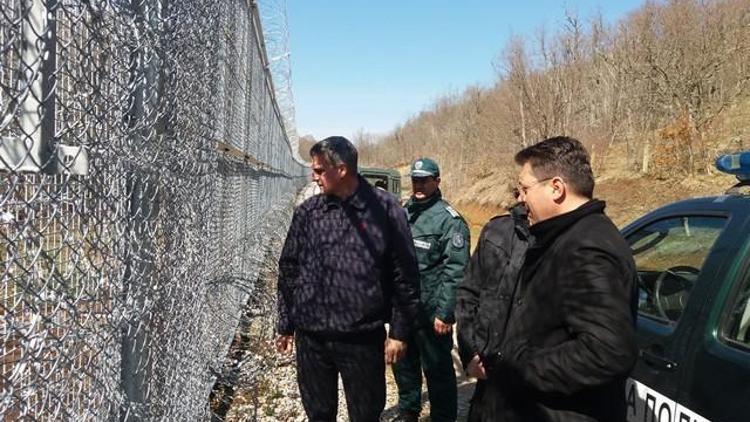 Bulgaristan, Türkiye sınırındaki 270 kilometrelik tel örgü inşaatını Mayısta tamamlıyor
