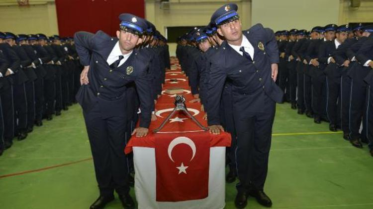 Diyarbakır Valisi Aksoy, yeni mezun olan polislere Gaffar Okkanı örnek gösterdi
