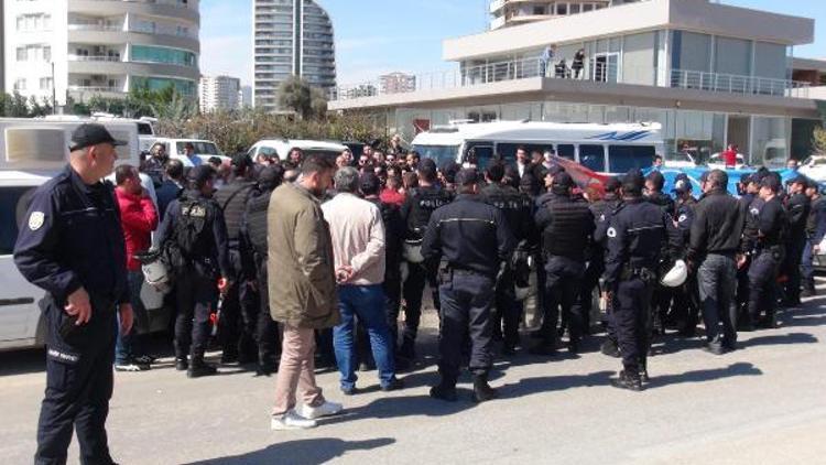 Meral Akşener, Mersinde protesto edildi