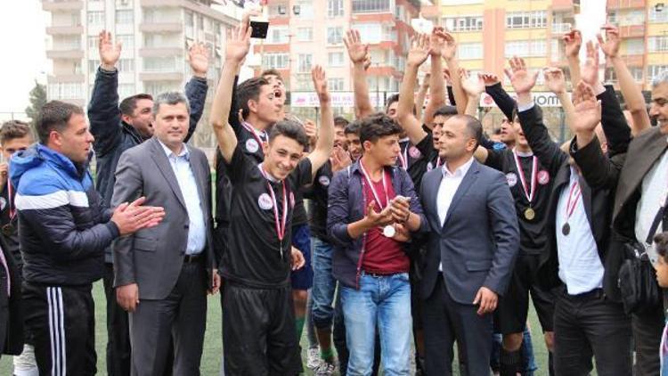Kardeşlik Futbol Liginin şampiyonu Elfateh