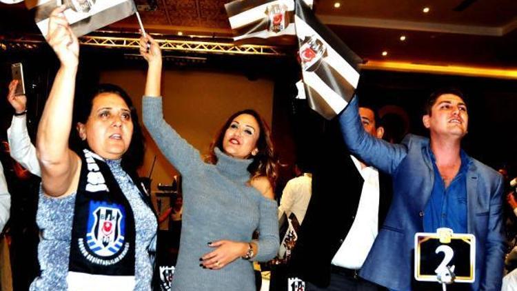 Bodrumdaki Beşiktaşlılardan kutlama