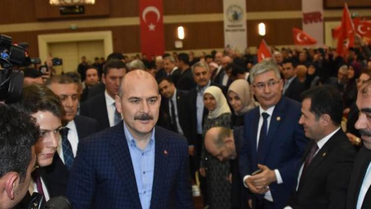 Bakan Soylu: (Kılıçdaroğlu) Ya korkuyor, ya diyetini ödüyor, ya da esirdir