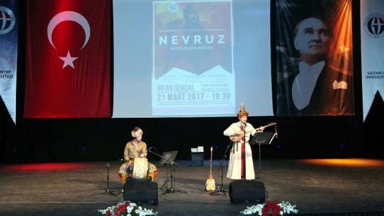Üniversitede, Türk Dünyası konseri