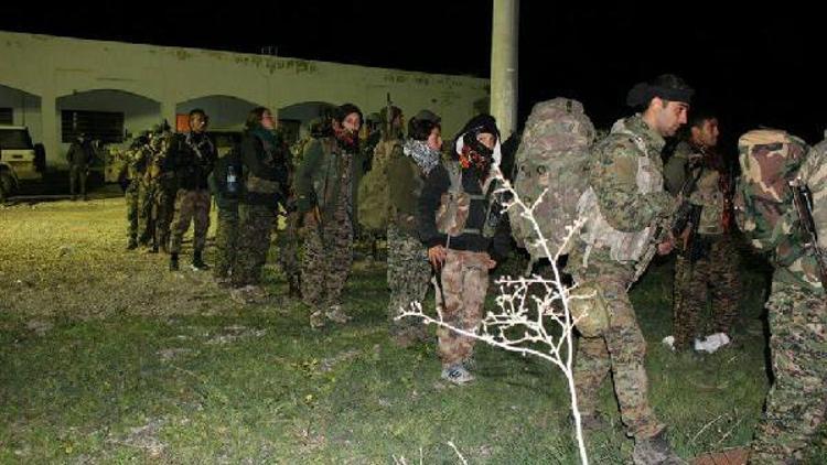 Rakka yakınlarına havadan indirilen ABD askerleri ve YPGlilerin fotoğrafları yayınlandı