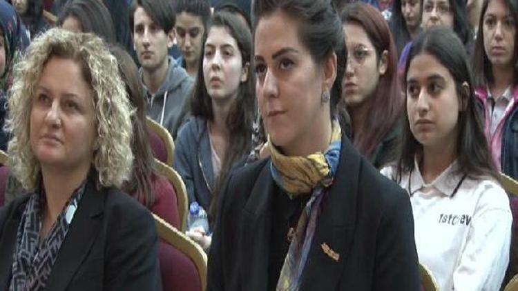 Nilhan Osmanoğlu lise öğrencilerine hitap etti: Devletin çıkarlarının başladığı yerde basın özgürlüğü bitmiştir
