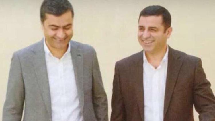 HDPli Demirtaşın cezaevi fotoğrafları sosyal medyayı salladı