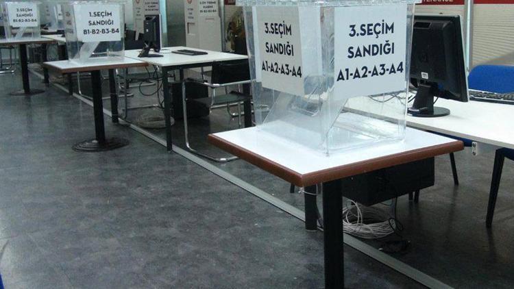 Atatürk Havalimanı’nda seçim sandıkları konuldu
