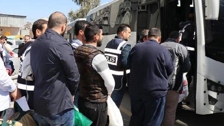 İzmirdeki çete operasyonunda 33 tutuklama