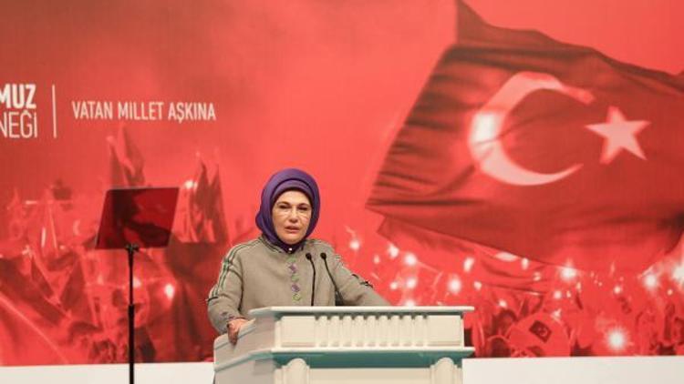 Emine Erdoğan: 15 Temmuz halk devrimidir