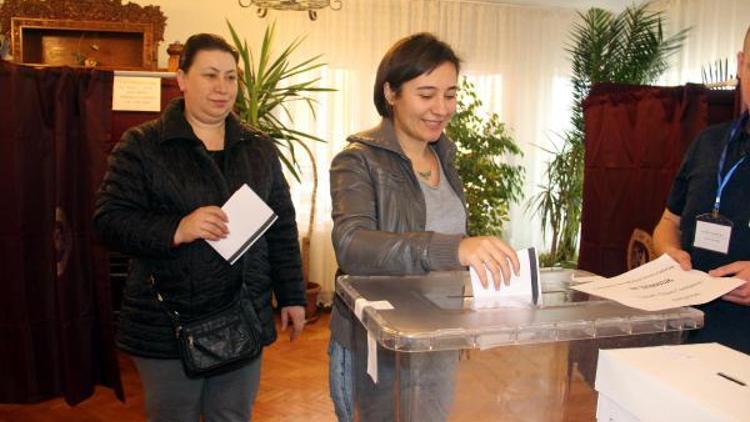 Bulgaristan’da seçim için Trakya’daki çifte vatandaşlar oylarını kullandı