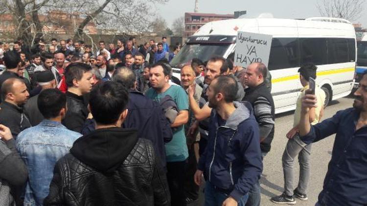 Bursa’da uyuşturucuyu protesto eden mahalleli yol kapattı