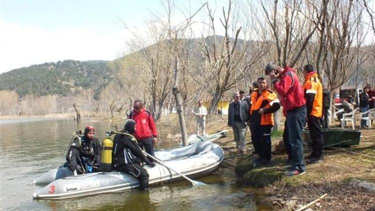 Gölcük Gölü’nde kayık alabora oldu, 1 kişi kayıp