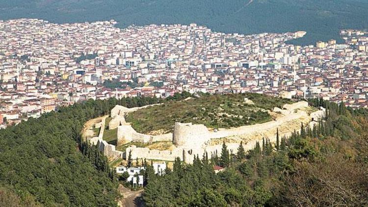 800 yıllık tarihi Aydos Kalesi turizme açılıyor