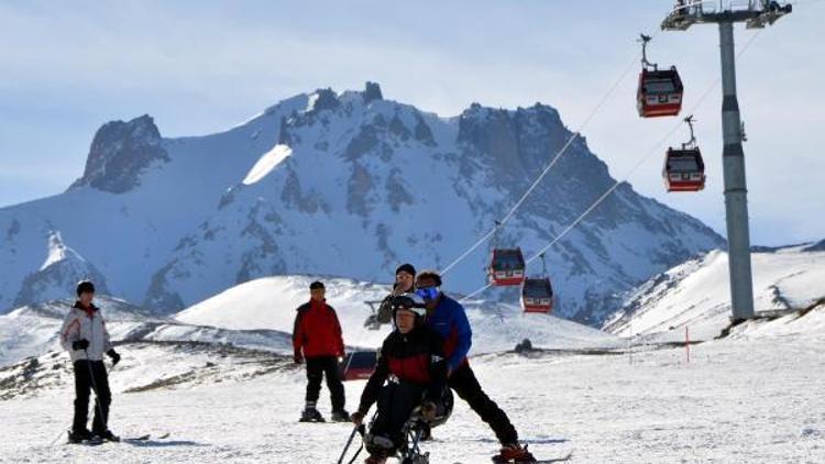 Engelliler, Erciyes kar festivalinde buluştu