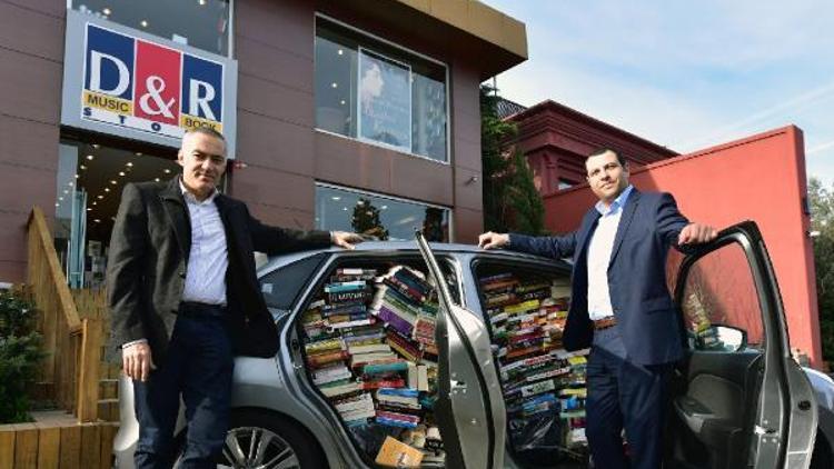 D&R’dan otomobil dolusu kitap sürprizi