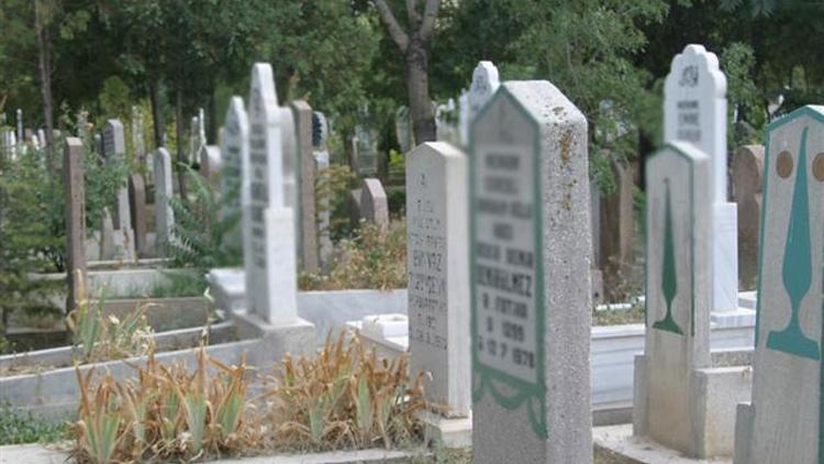 Duyanlar şaşkına döndü Belediyeden acil mezarlık anonsu