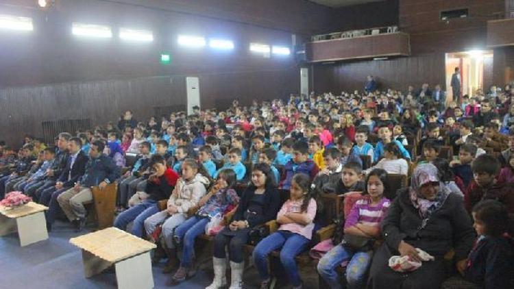 Ormancılık Haftası etkinlikleri çerçevesinde öğrenciler tiyatro ile buluştu