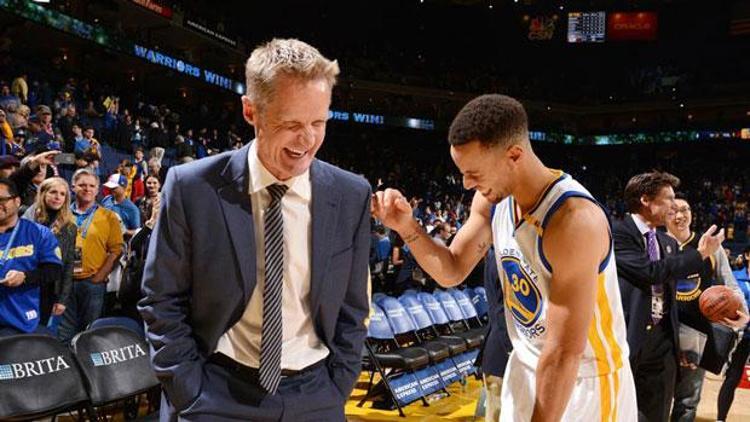 Steve Kerr tarihe geçti