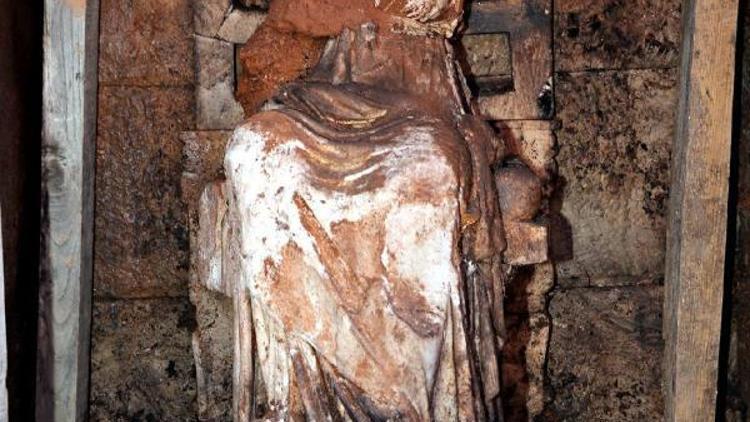 2 bin 100 yıllık Kibele heykelinin bulunduğu tarihi alana Valilik incelemesi