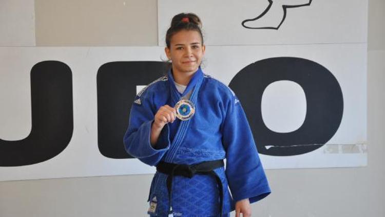 Edirneli judocu Meltem,  Avrupa ikincisi