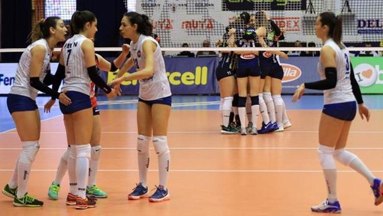 F.Bahçe Halkbankı yenip yarı finale çıktı