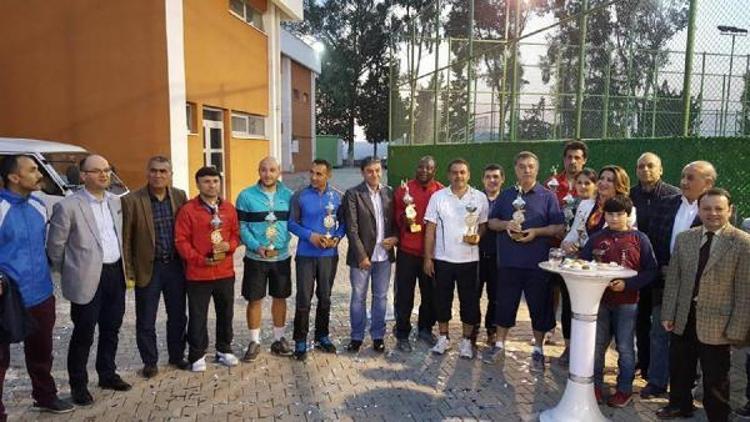 Hekimlerin tenis turnuvası sona erdi