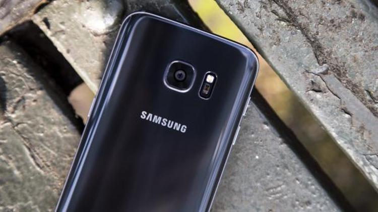 Galaxy S8de kameralardan biri yok oldu