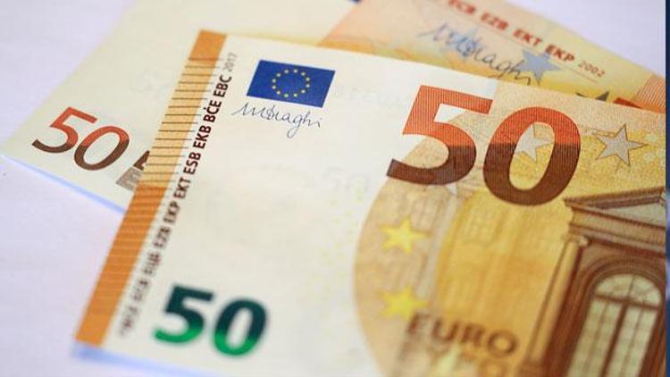 Yeni 50 euroluk banknotlar piyasada