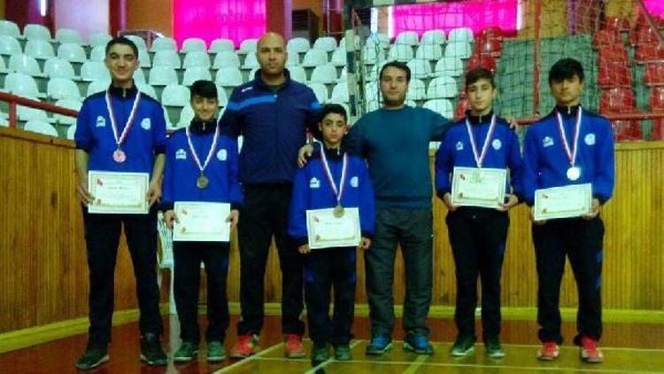 Vanlı Badmintoncular Türkiye finaline çıktı