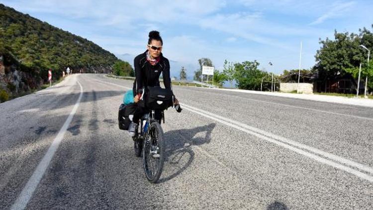 Çinli uzmanın bisikletle dünya turu
