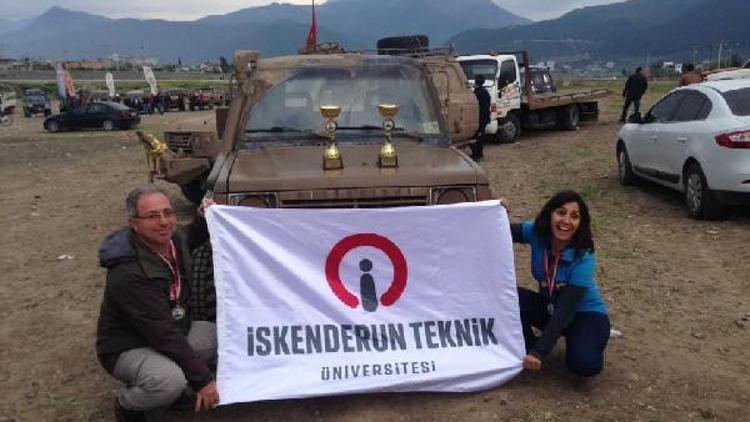 İSTE’li öğretim üyesi bayanlarda off-road birincisi oldu