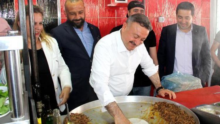 Tantunici vekil Hacı Özkan tantuni yaptı