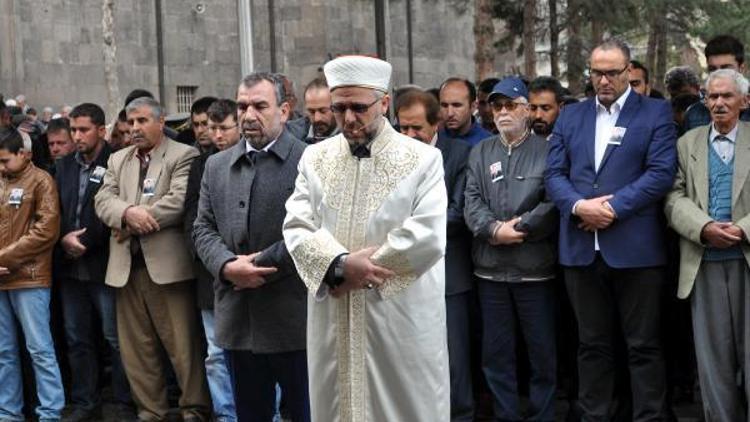 İdlibte ölenler için Kayseride gıyabi cenaze namazı