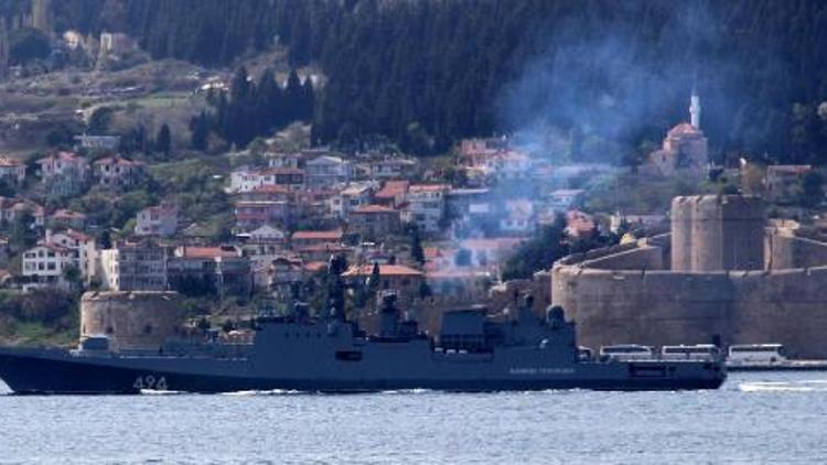 Rus çıkarma gemisi Çanakkale Boğazından geçti (2)