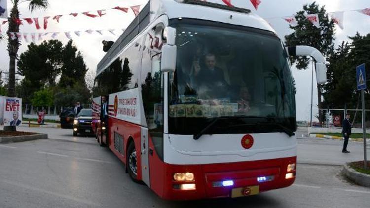 Cumhurbaşkanı Erdoğan Suriyeye sınır Hatayda konuştu: Bu yeterli değil (4)