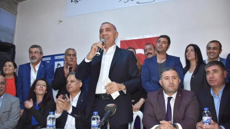 CHPli Gürsel Tekin: Sandığa gitmeyeni İzmirli kabul etmeyeceğiz