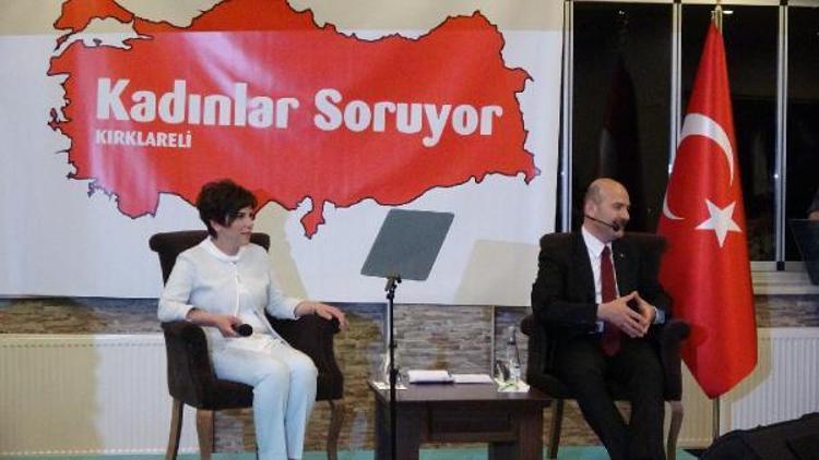 Bakan Soylu : Biz ona 4 tane duvar verdik, istediği duvara sırtını dayasın (2)