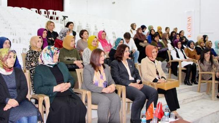 Kumlucada yeni anayasa semineri