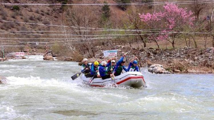 Kayseri Yahyalıda rafting rüzgarı