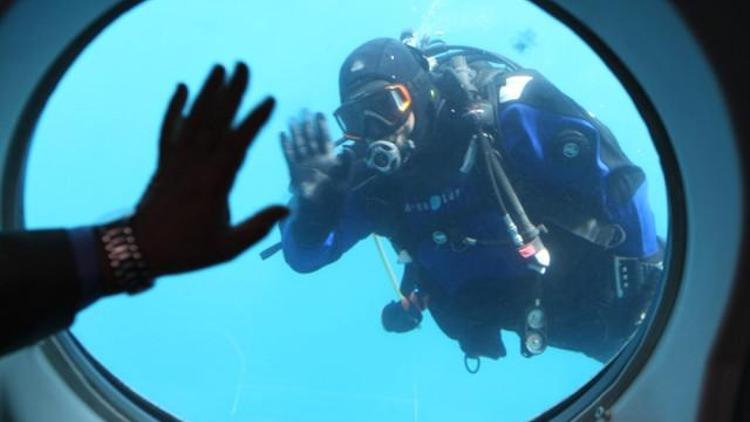 Turistik denizaltı Nemo Primero hizmete girdi
