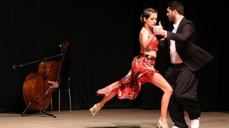 Bir tango gecesi